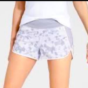 ATHLETA Track This Gray Shorts Size Small Gray White Athletic Performance